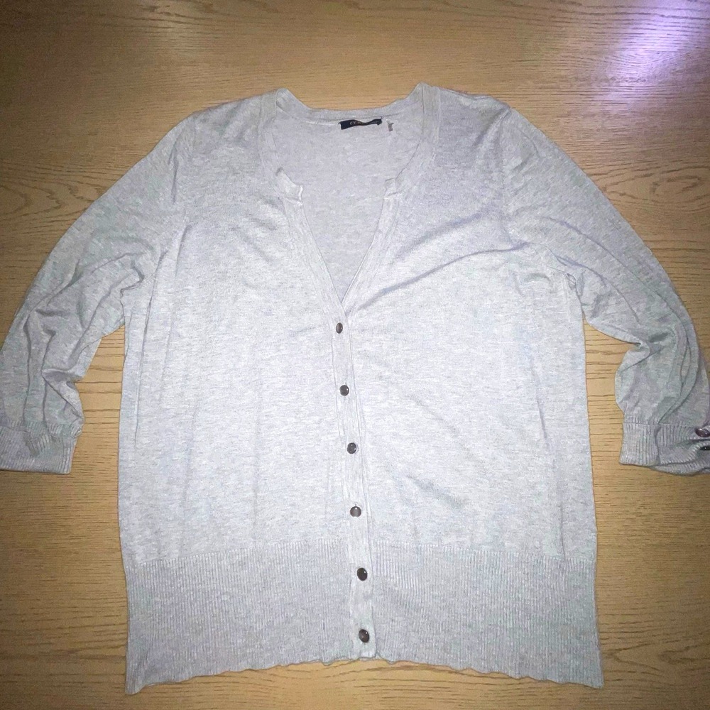 Cervus Woman Womens 2X Gray Solid Knit Button Front Lightweight Cardigan Sweater